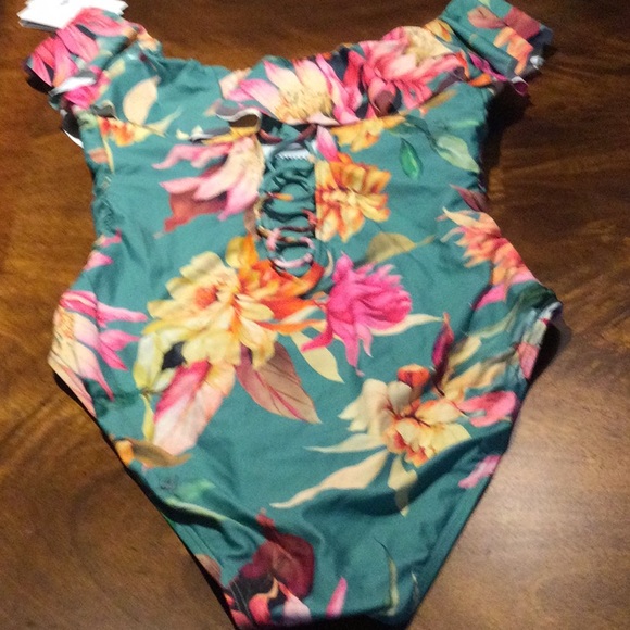 NWOT $134 LA BLANCA GARDEN SOCIAL OFF SHOULDER - Picture 7 of 8